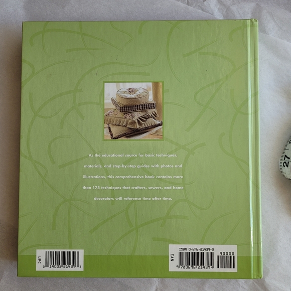 Hardbound "Your Guide to Creativity" from Joann Stores Inc. - Picture 5 of 6